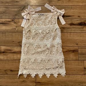 ❗️SOLD❗️Anthropologie Tank w/ Bow - S
